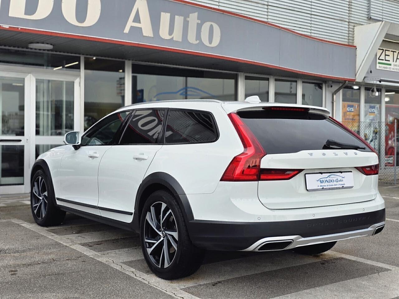 Volvo V90 CC D4 AWD 190cv Geartronic Business 2018