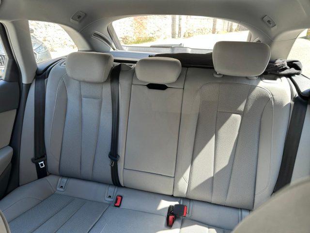 AUDI A4 Avant 35 TDI S tronic Business