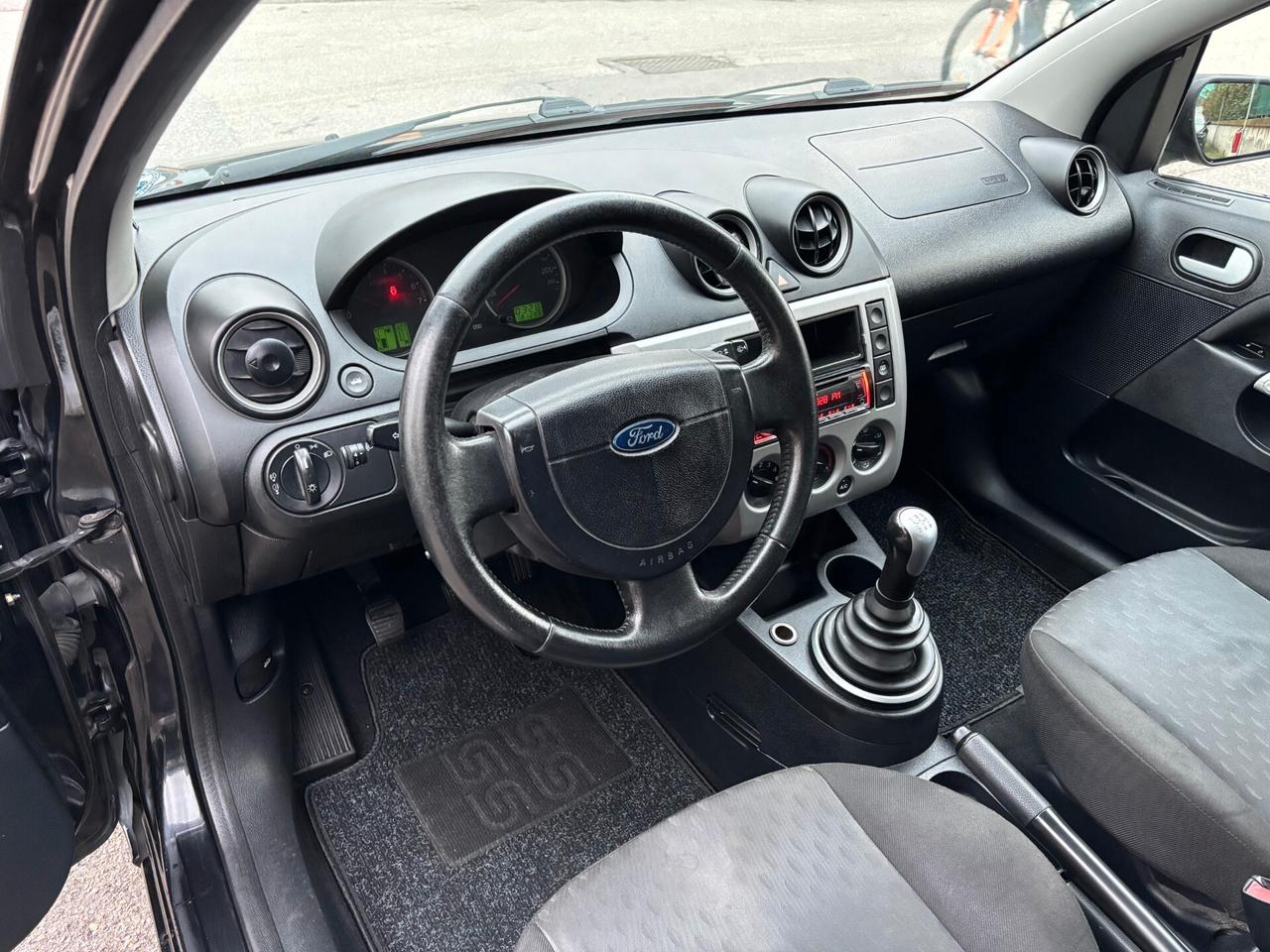 Ford Fiesta 1.2 16V 3p. Ghia