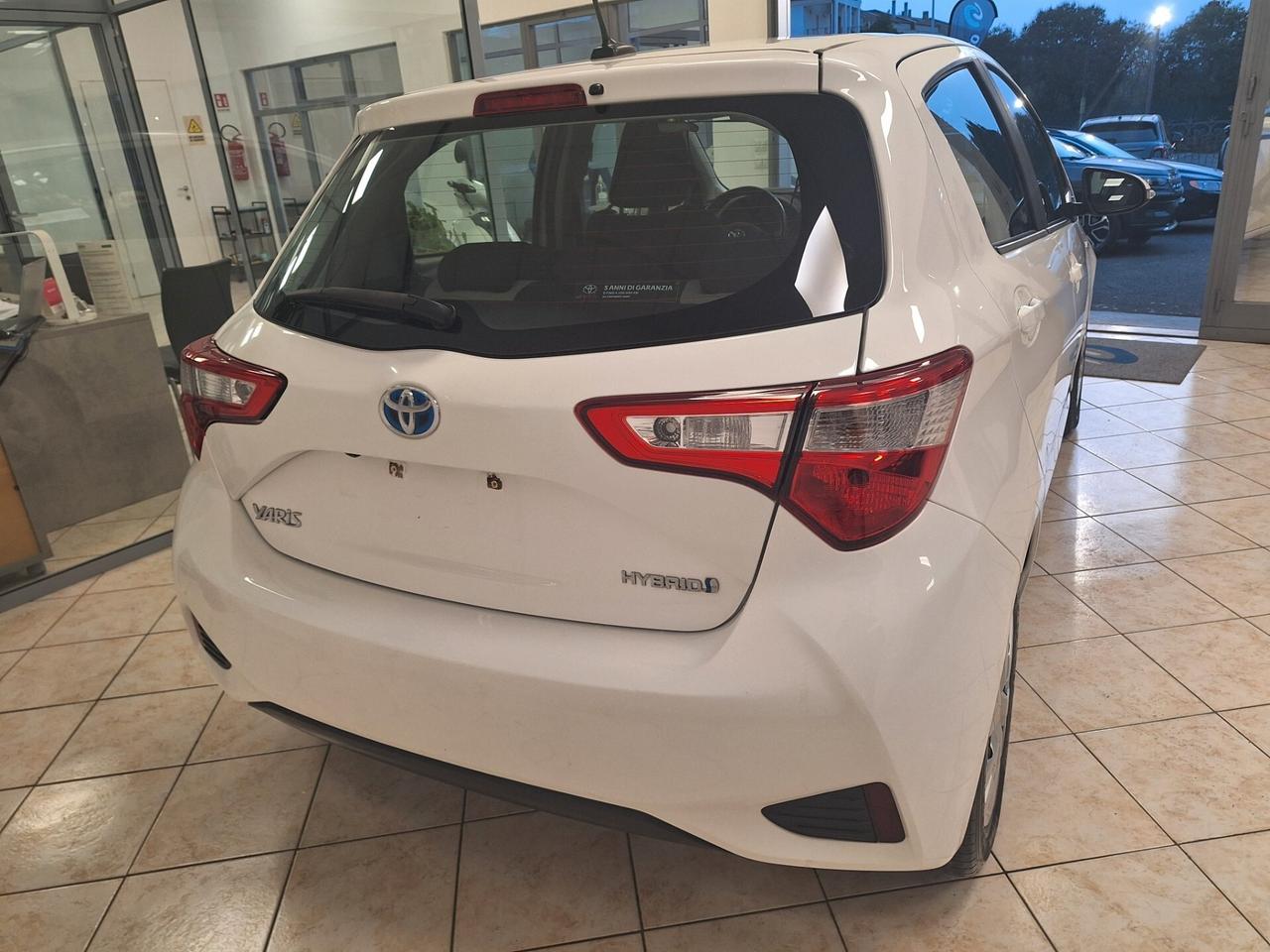 Toyota Yaris 1.5 Hybrid 5 porte Business