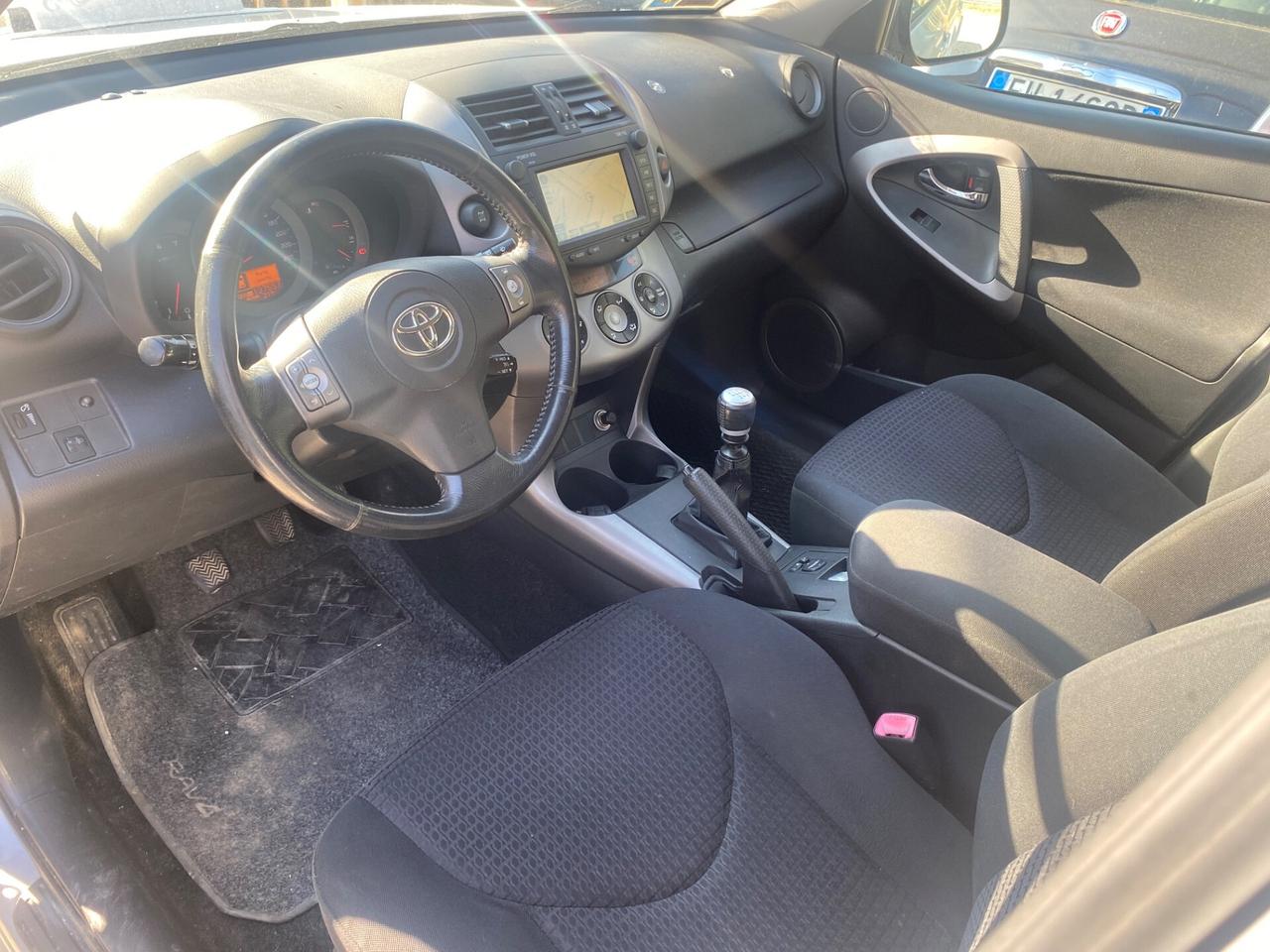 Toyota RAV 4 RAV4 Luxury SOLO 13700km