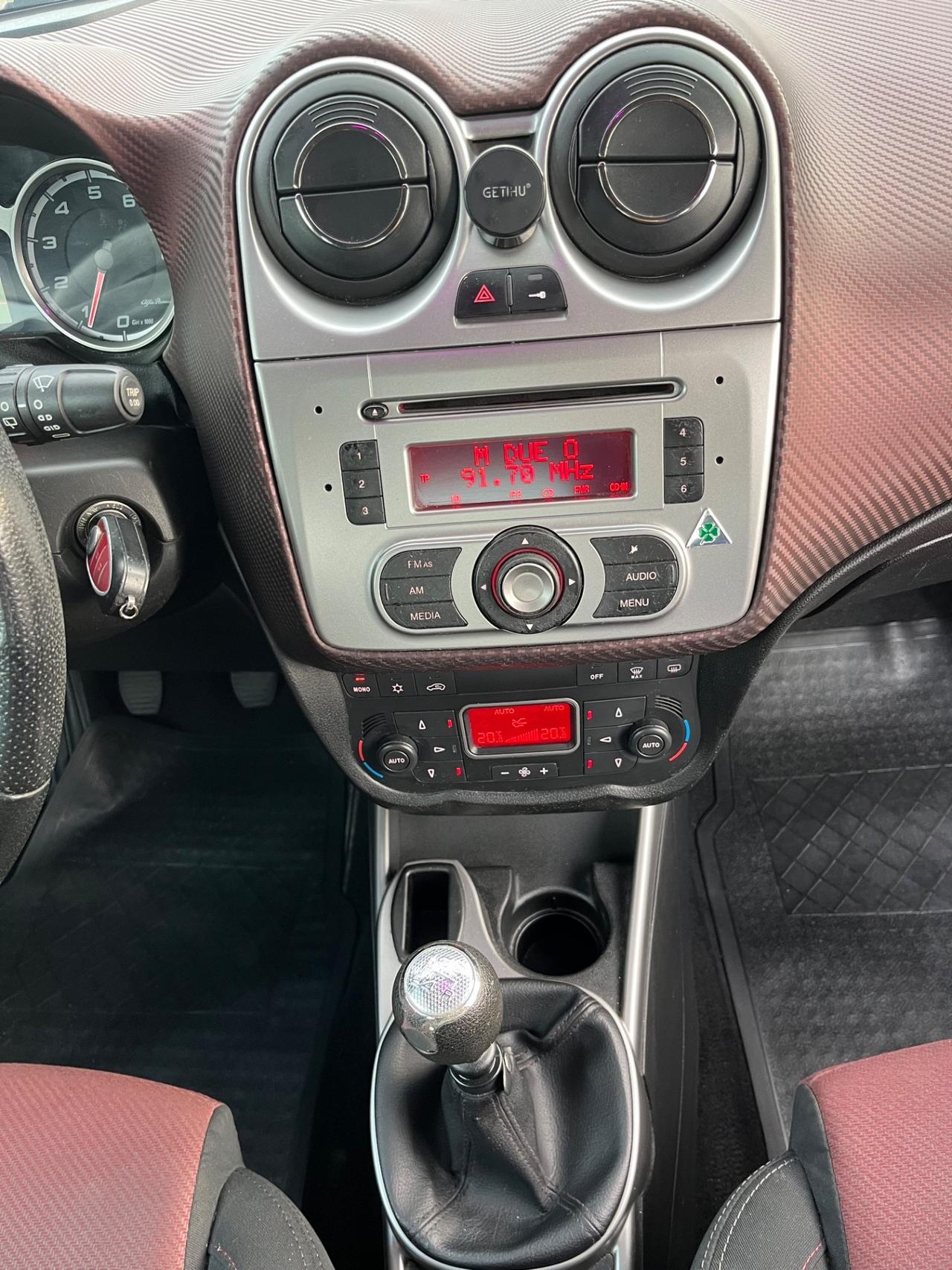 Alfa Romeo MiTo 1.4 - 78 CV - Distinctive sport pack -