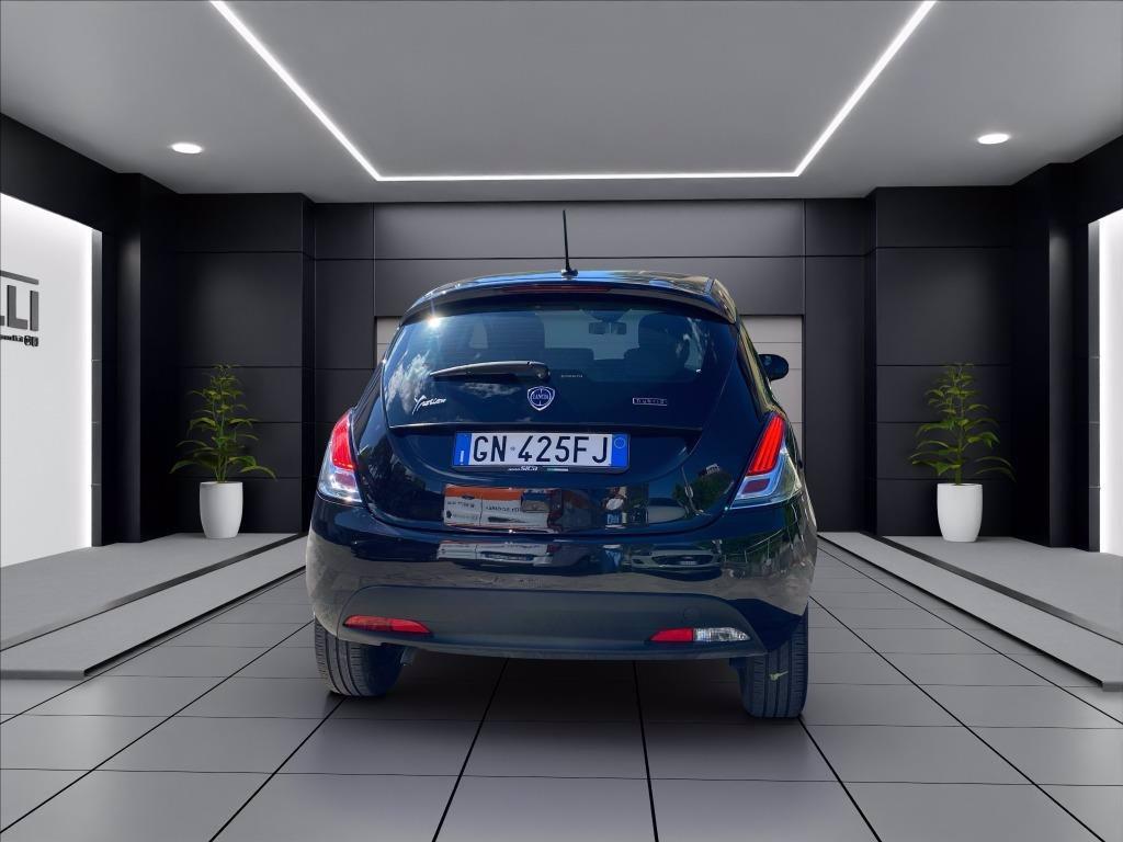LANCIA Ypsilon 1.0 firefly hybrid Gold s&s 70cv 5p.ti del 2023