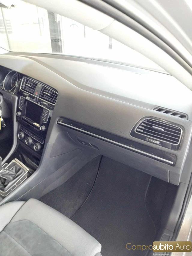 VOLKSWAGEN Golf 1.6 TDI 110 CVDSG Highline ( Garanzia 12 Mesi)