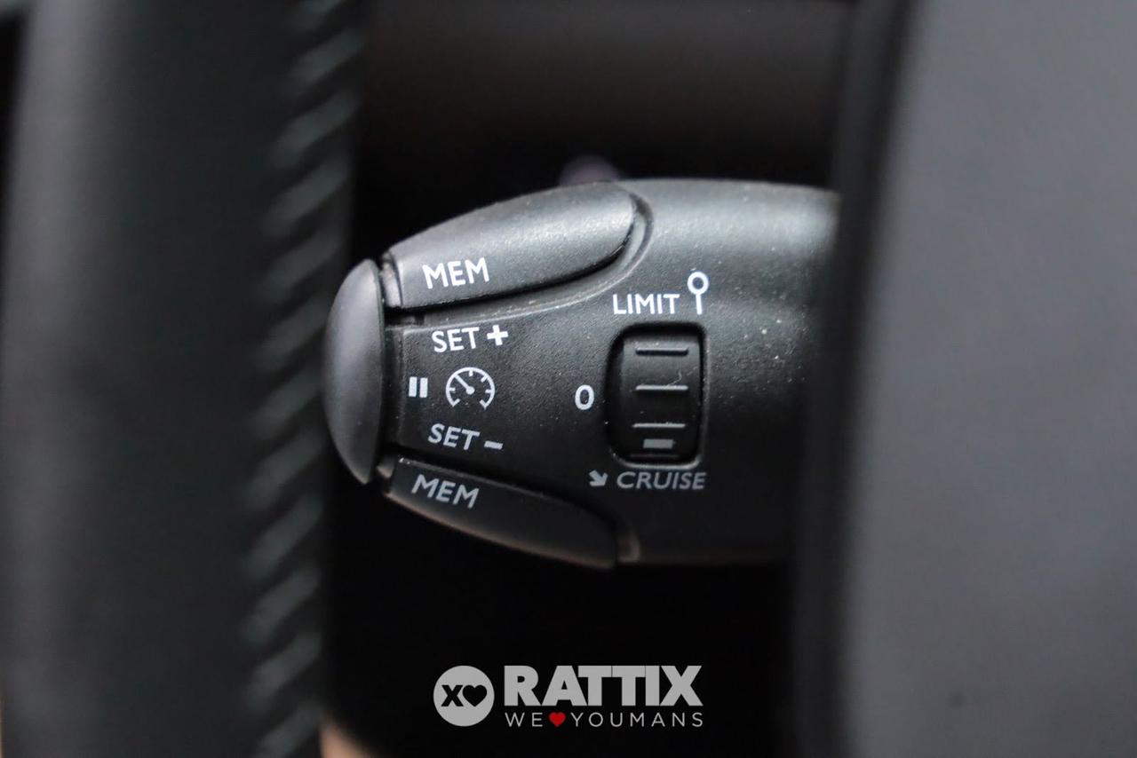 Peugeot 2008 1.2 Puretech 100CV Allure