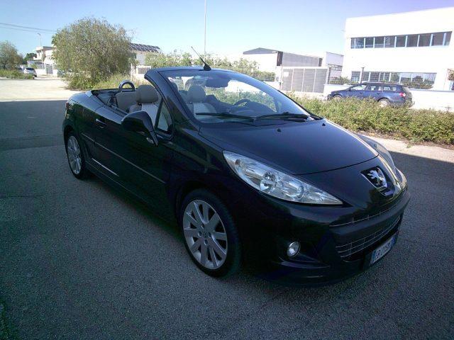 PEUGEOT 207 1.6 8V HDi 112CV CC Féline