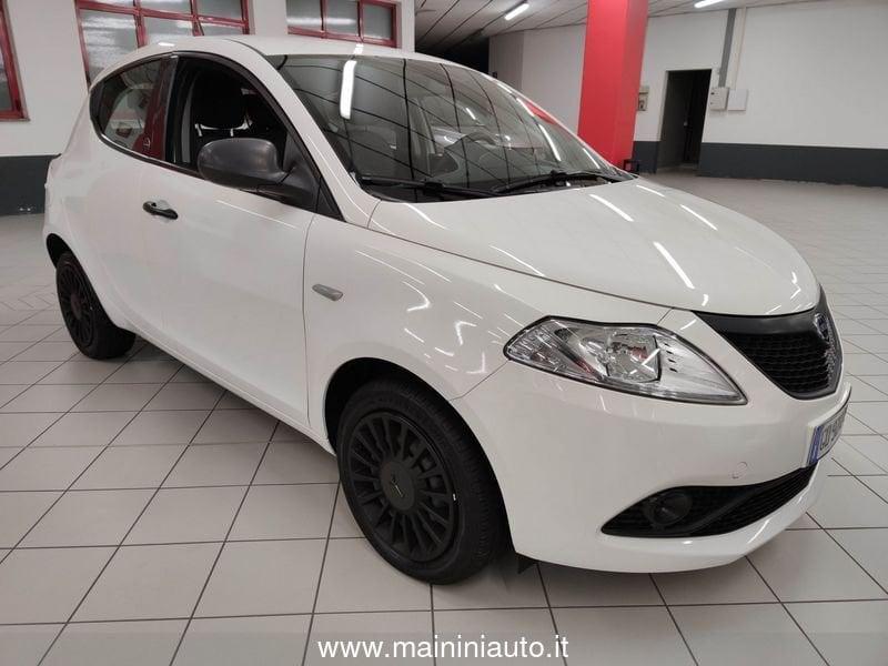 Lancia Ypsilon 1.0 70cv Hybrid Ecochic Silver "SUPER PROMO"