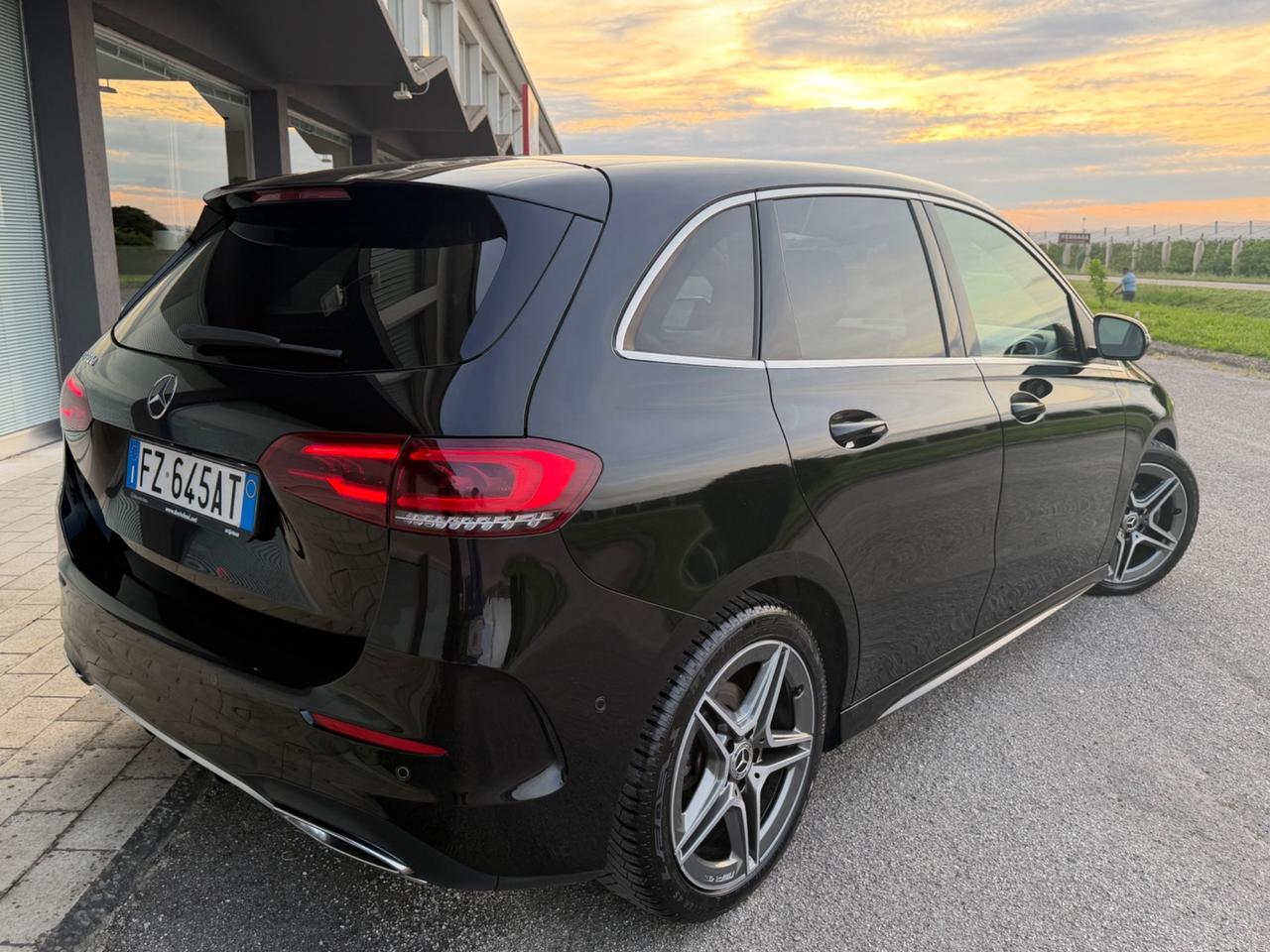 Mercedes-benz B 180D Premium AMG Unico proprietario