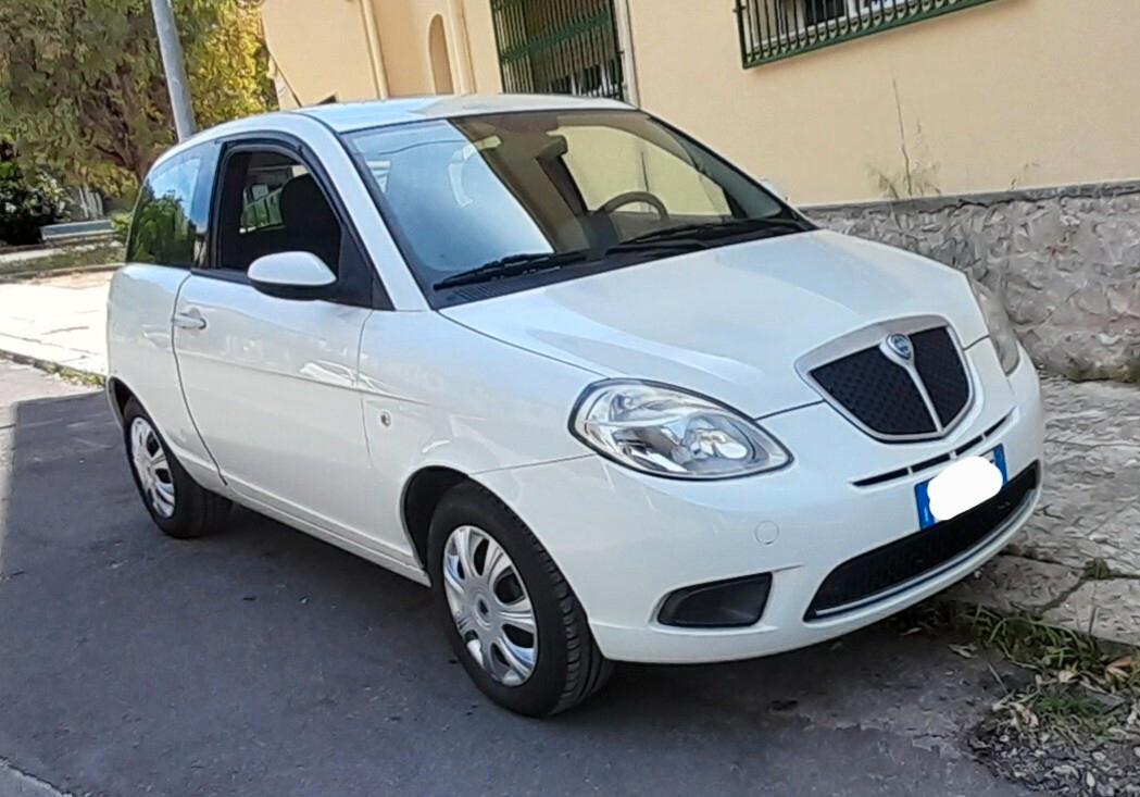 Lancia Ypsilon 1.2 Argento