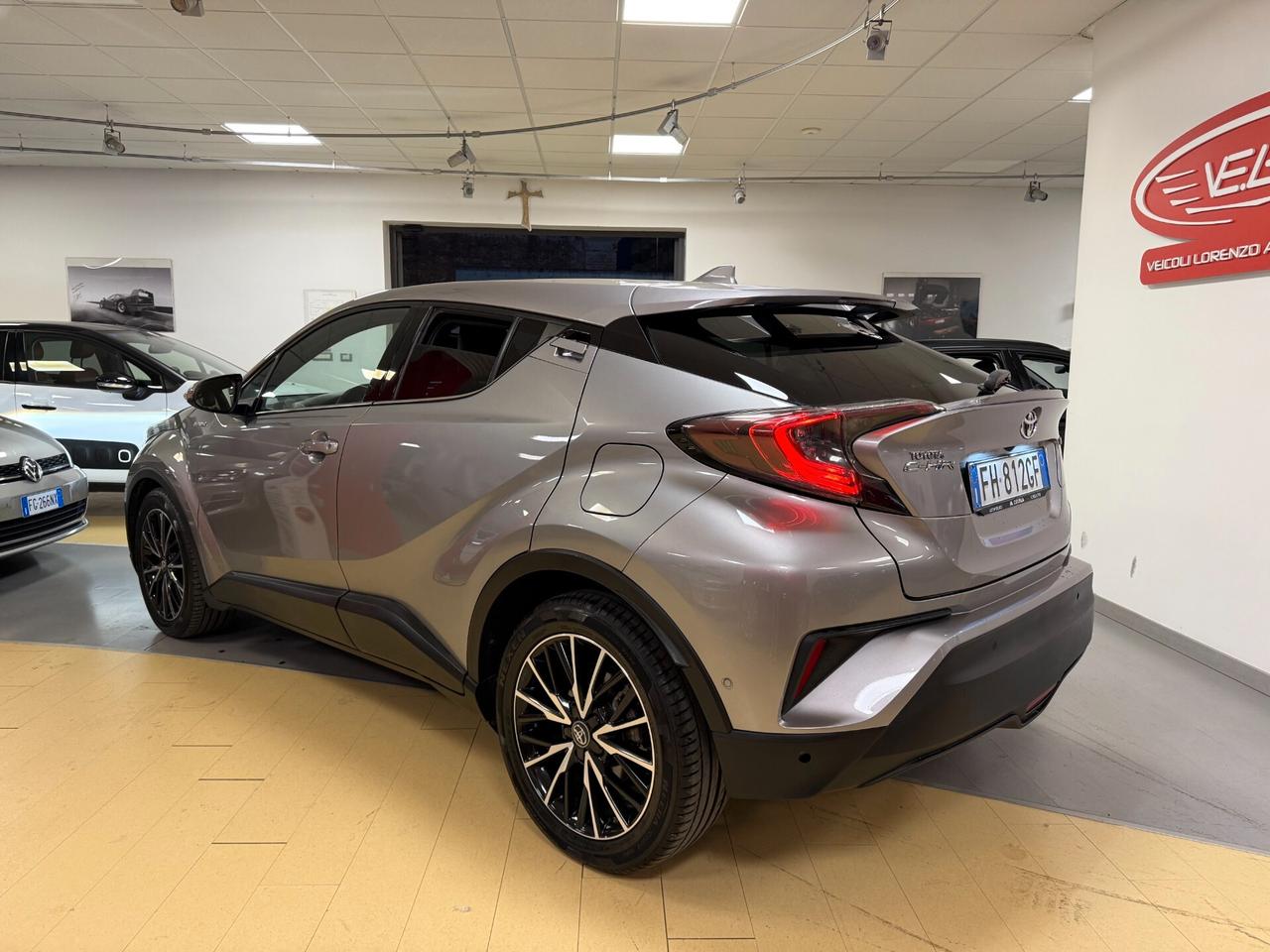 Toyota C-HR 1.8 hybrid 98 cv
