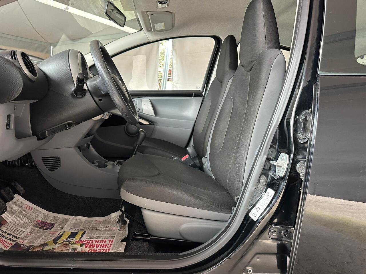 Toyota Aygo 1.0 12V VVT-i 5 porte Deep Ocean Connect