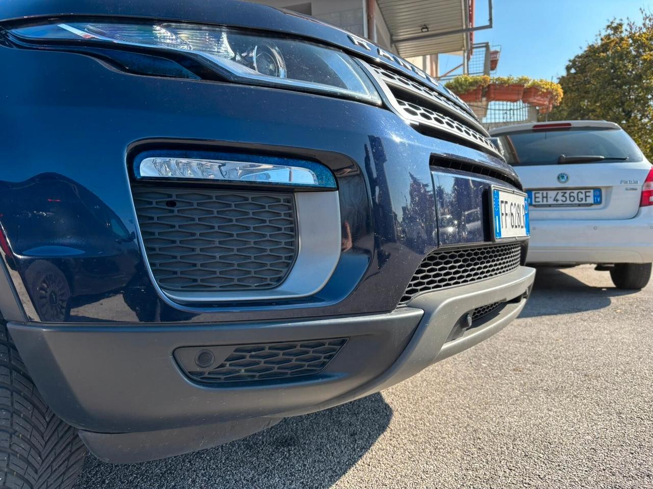 Range Rover Evoque 2.0 Diesel 4x4 Cambio Automatico con gancio traino