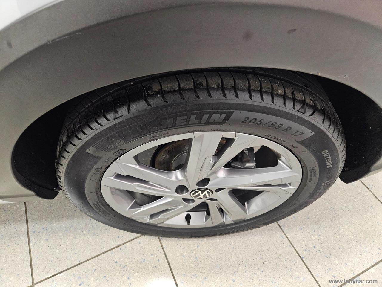 VOLKSWAGEN Taigo 1.0 TSI 110 CV DSG R-Line