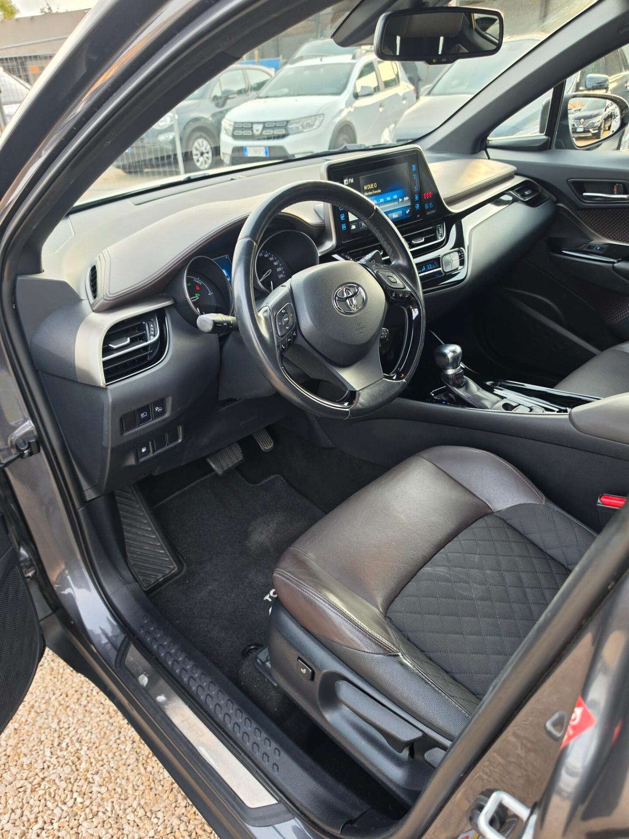 Toyota C-HR 1.8 Hybrid E-CVT Lounge