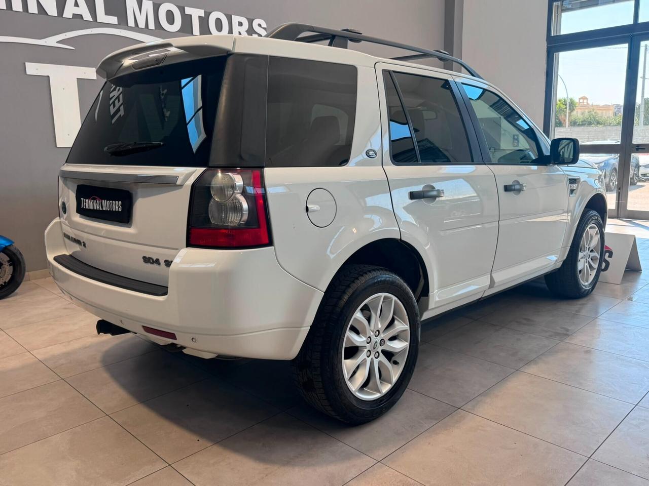 Land Rover Freelander 2.2 TD4 S.W. SE