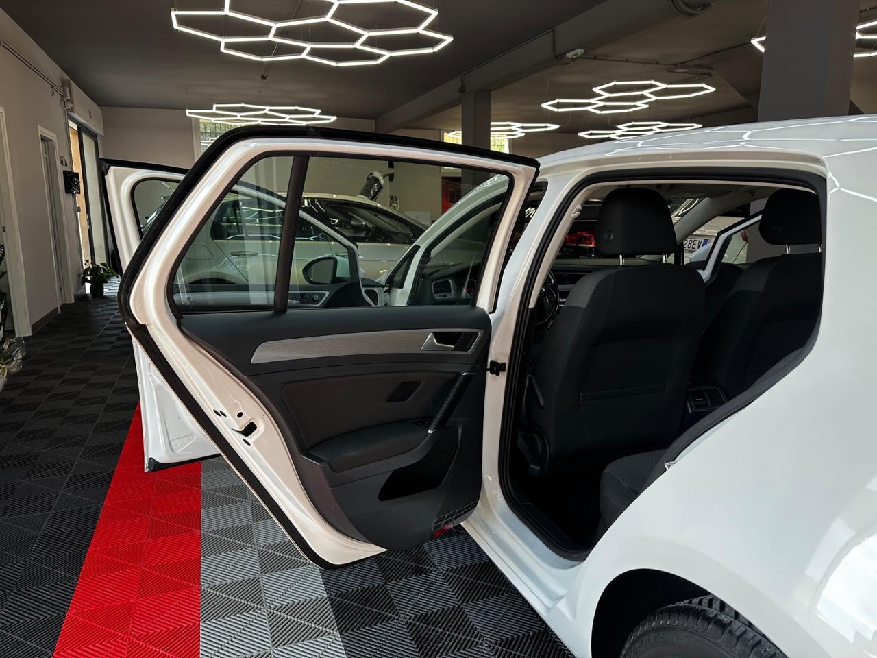 Volkswagen Golf 7 1.6 TDI DSG - FABIANOAUTO