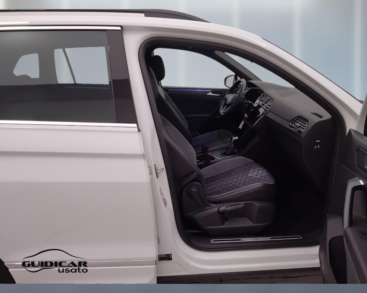 VOLKSWAGEN Tiguan II 2021 - Tiguan 1.5 tsi R-Line 150cv dsg