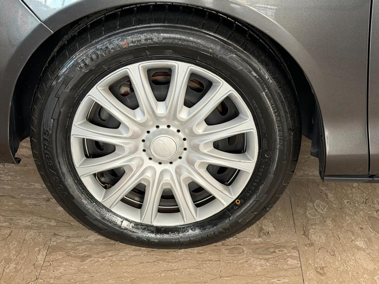 Ford B-Max 1.5 TDCI 75 cv. PLUS