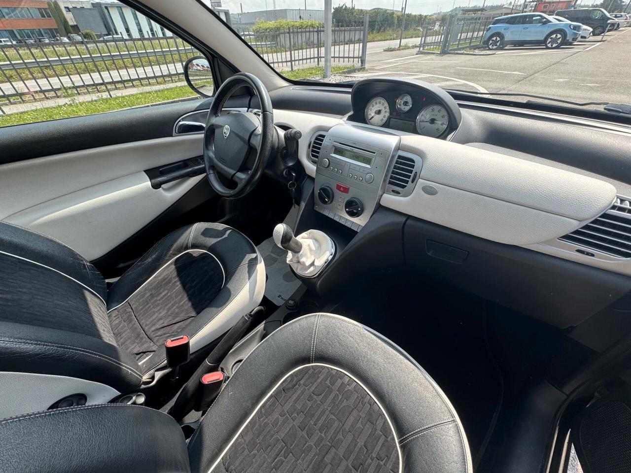 Lancia Ypsilon 1.3 MJT 75CV Elle Edition