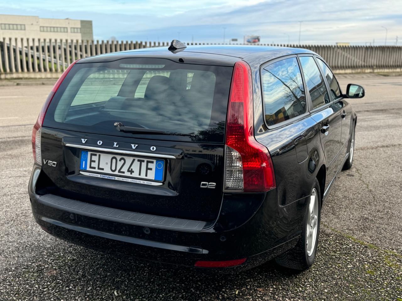 Volvo V50 1.6D 115cv Neopatentati