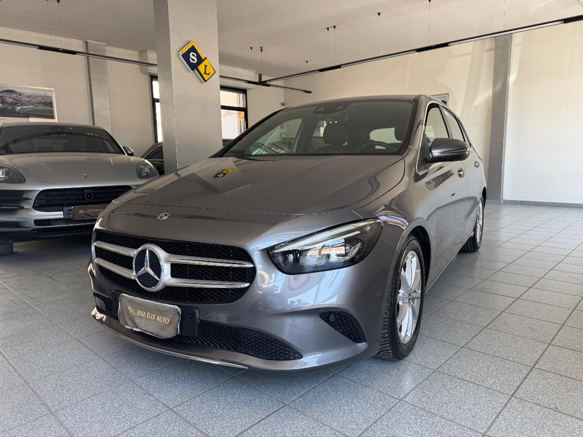 MERCEDES B180 d Automatic Sport BURMESTER/ LUCI AMBIENT/ PELLE/ LED