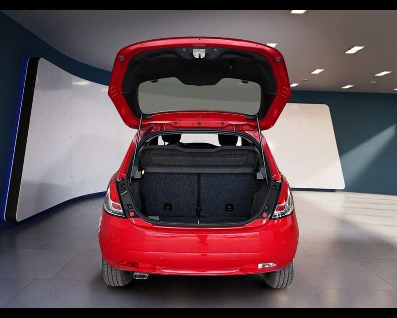 Lancia Ypsilon III 2015 1.0 hybrid Gold s&s 70cv