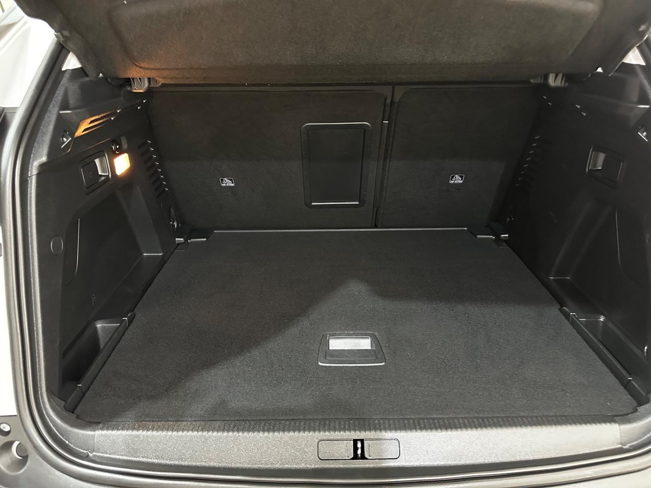 Peugeot 3008 BlueHDi 130 S&S EAT8 Business