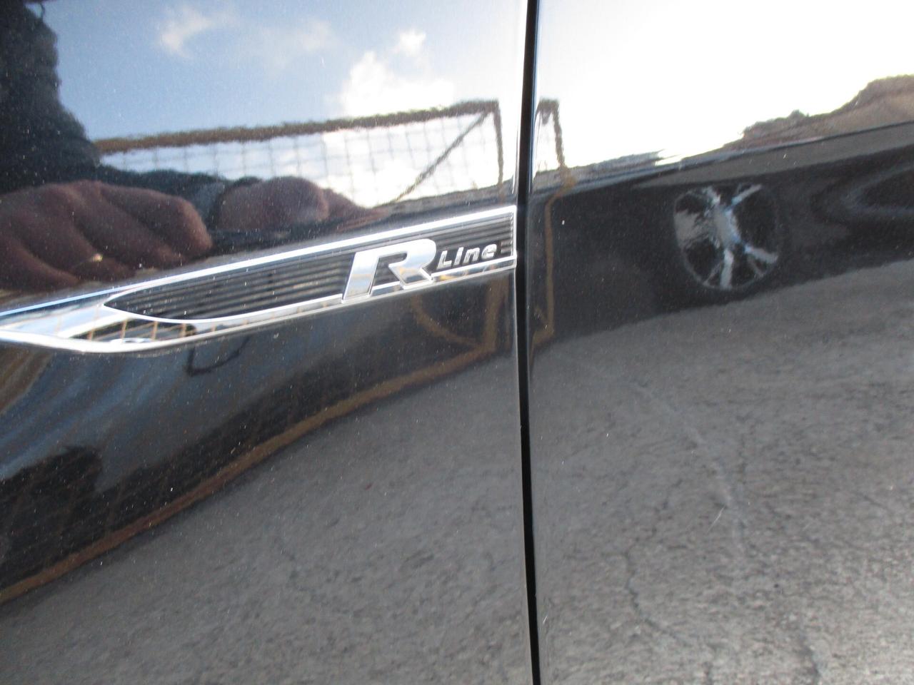 Volkswagen Golf 7.5 1.6 TDI R-LINE FULL OPTIONAL 2018