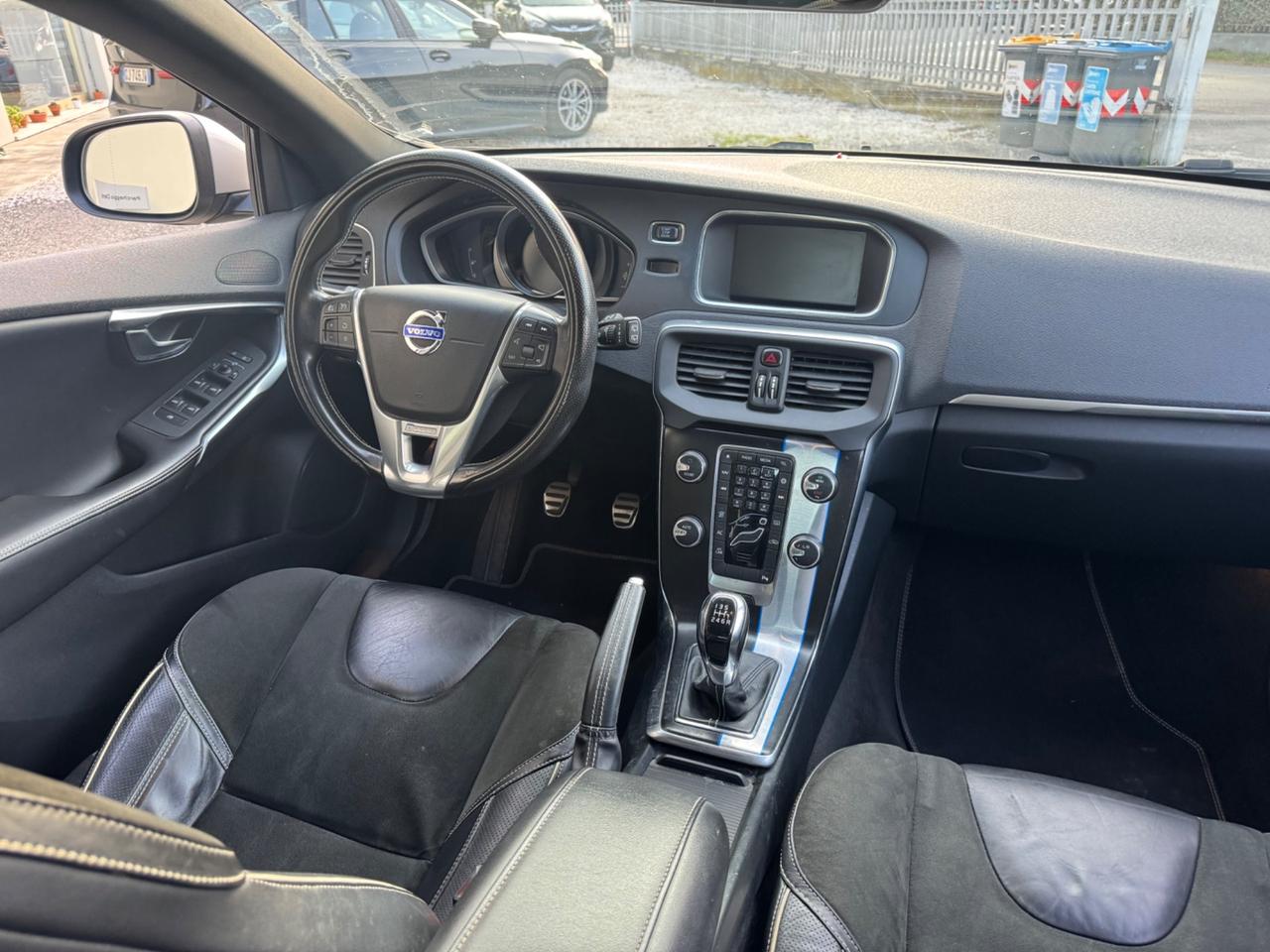 Volvo V40 D2 R-design Kinetic