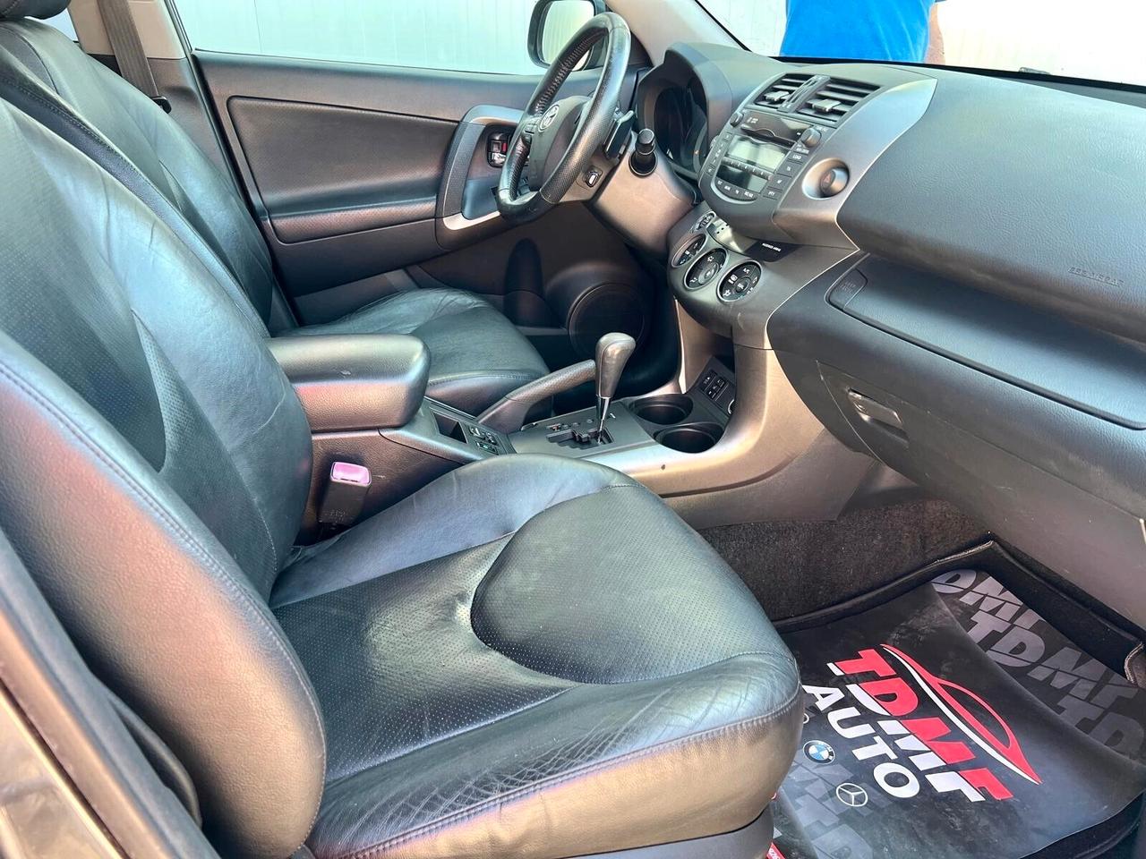 Toyota RAV 4 RAV4 2.2 D-4D 150 CV DPF Luxury