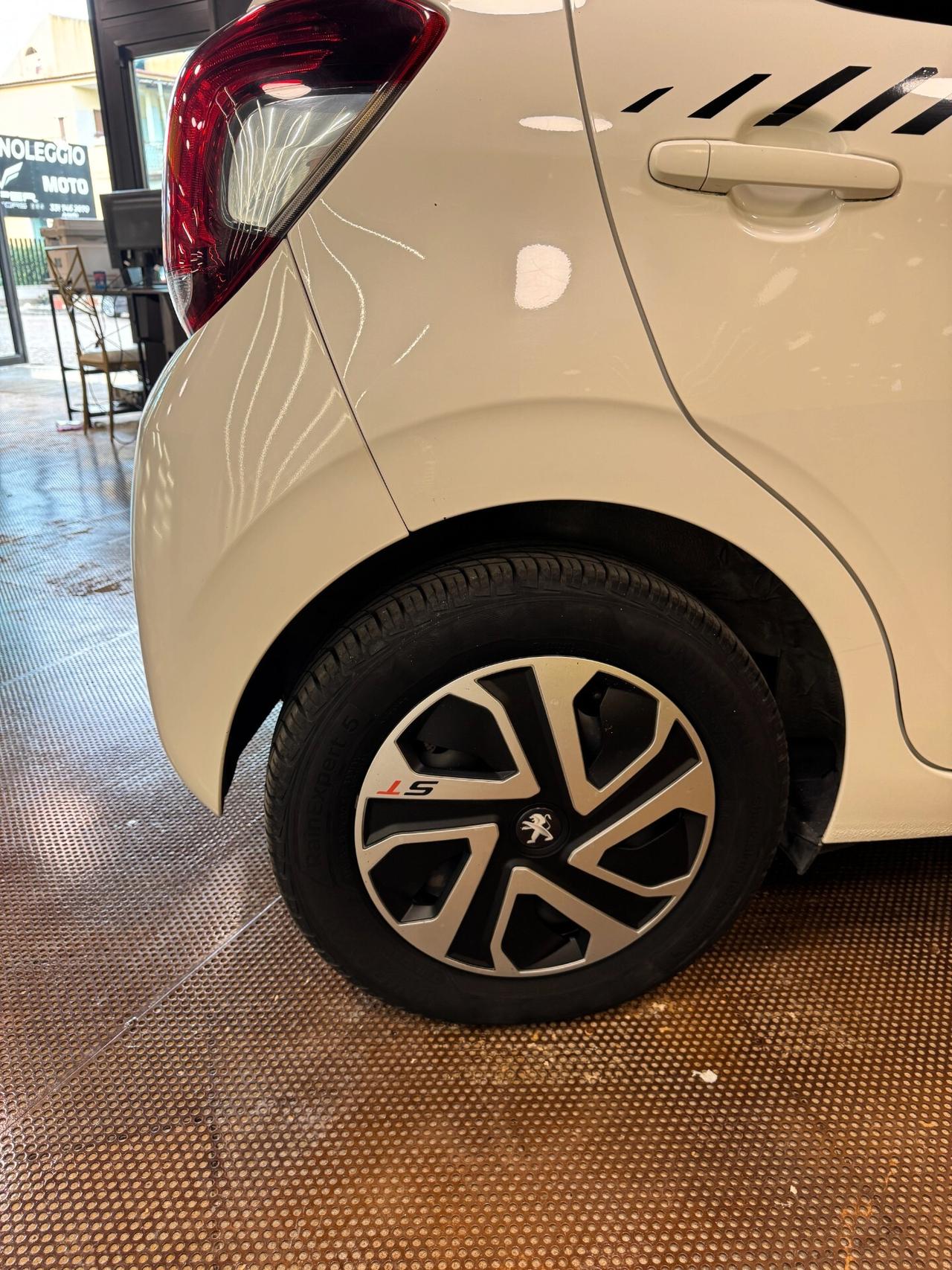 Peugeot 108 VTi 68 5 porte Allure TOP!
