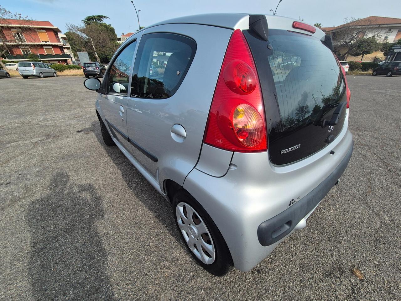 Peugeot 107 1.0 68CV 5p. 2011