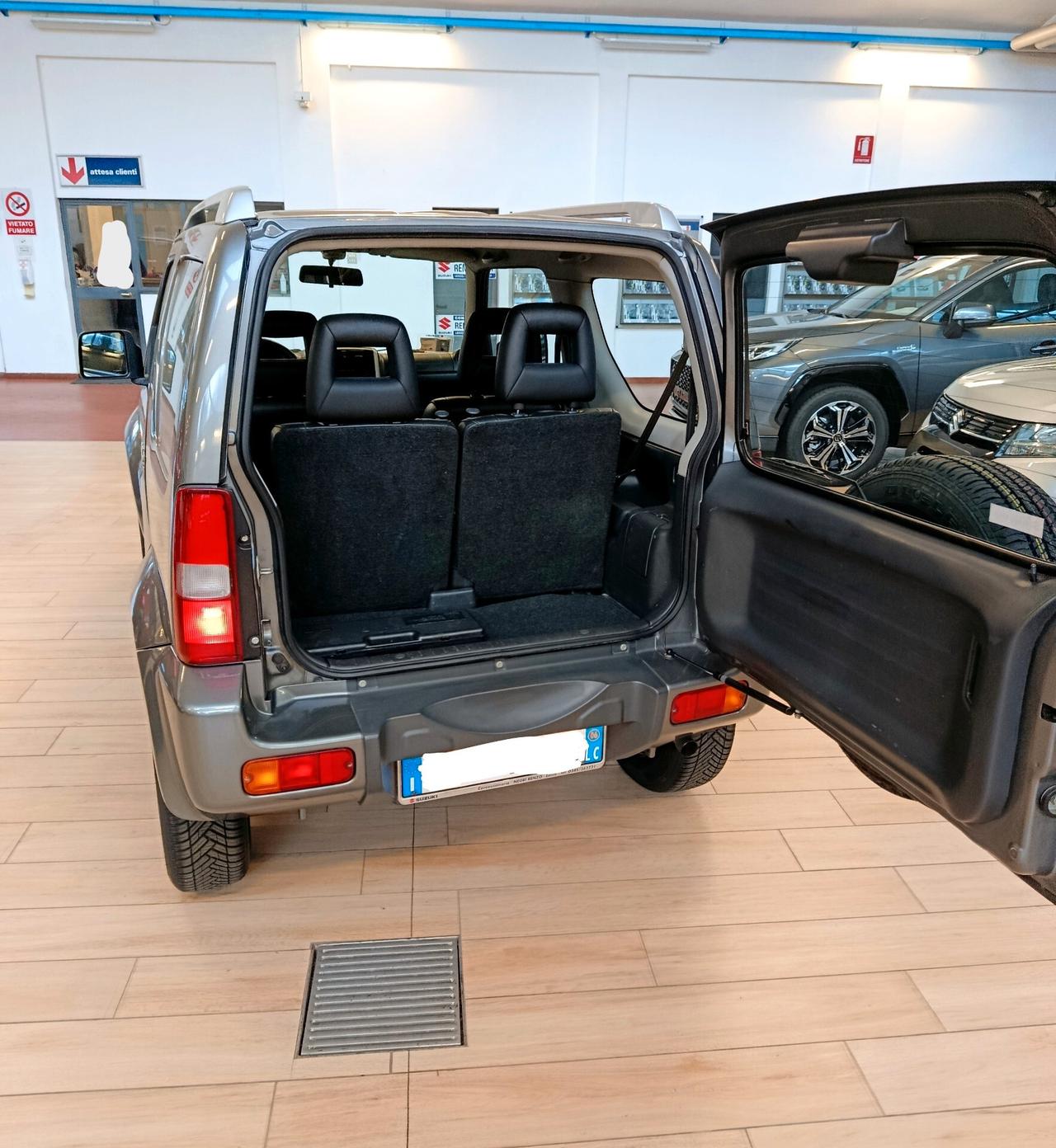 Suzuki Jimny 1.3i 16V cat 4WD JLX Più