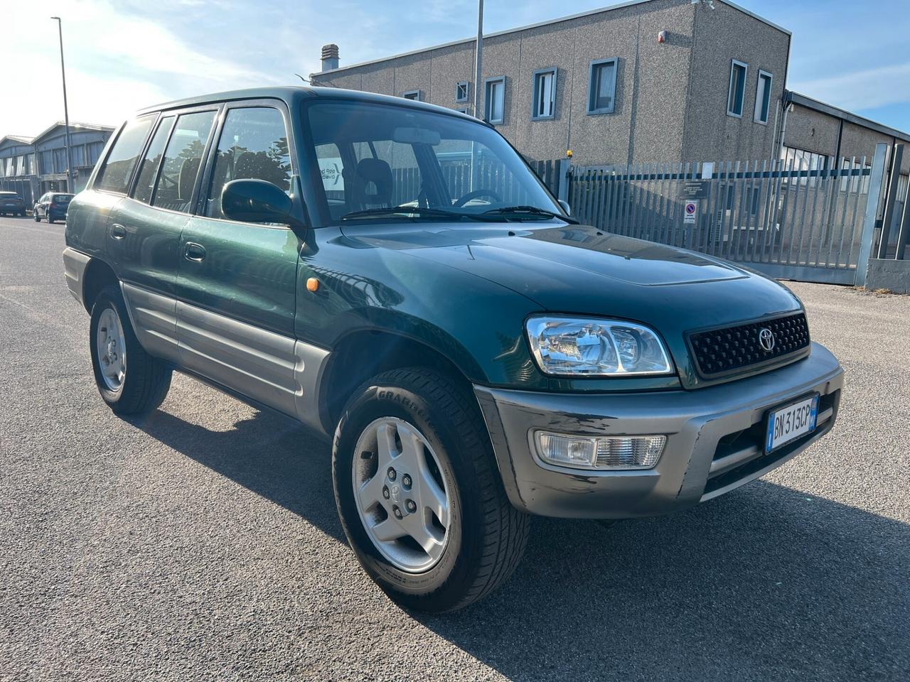 Toyota RAV 4 2.0i 16V cat 5 porte Fun 4x4