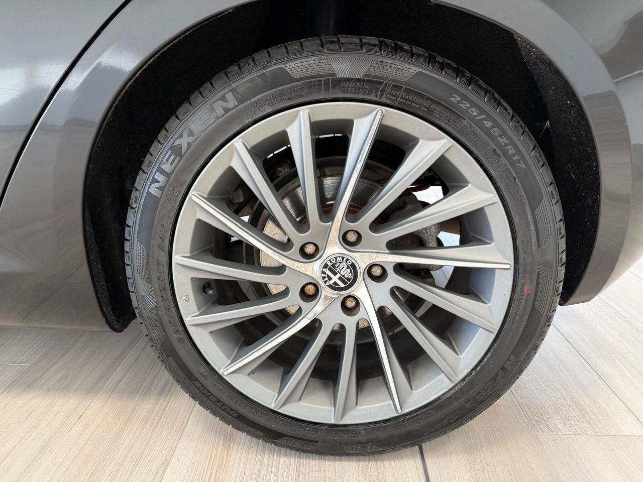 Alfa Romeo Giulietta 1.4 Turbo 120 CV GPL Distinctive