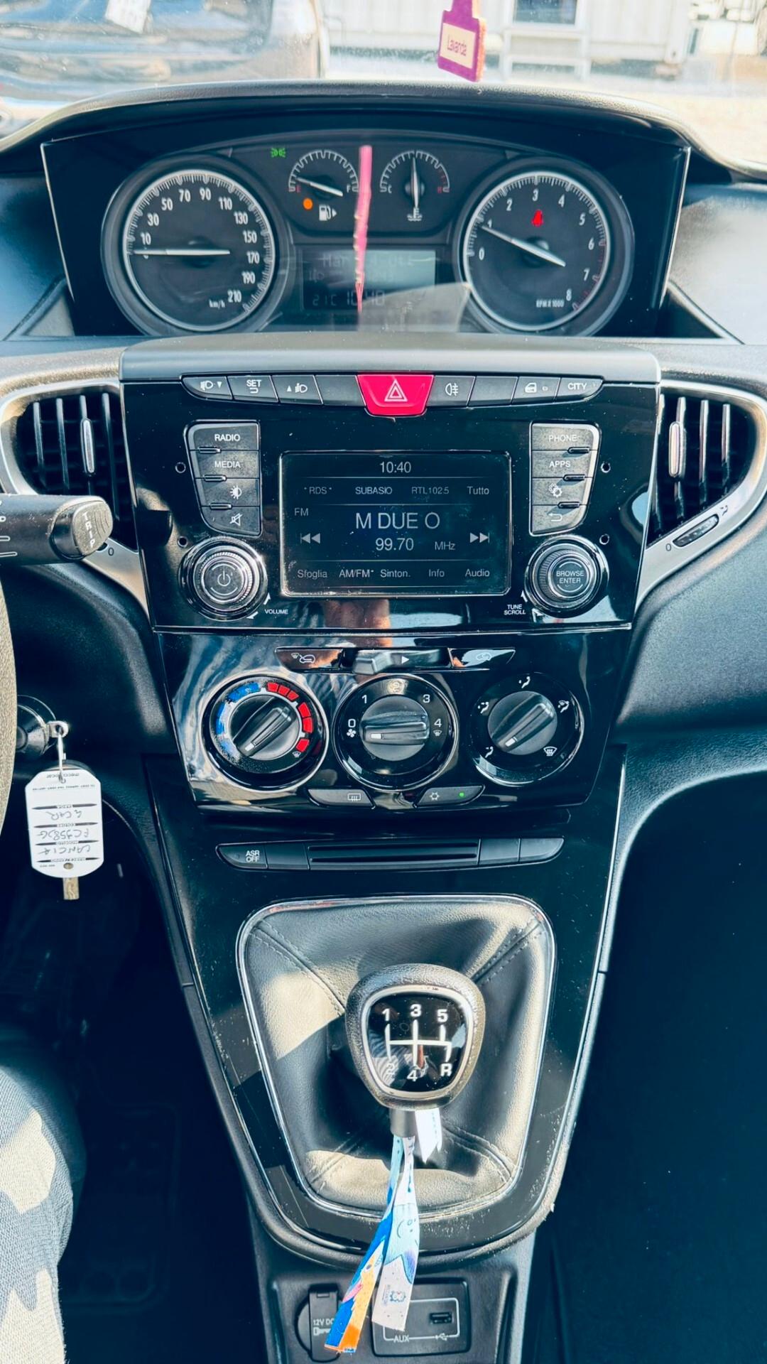 Lancia Ypsilon 1.2 69 CV 5 porte S&S Gold