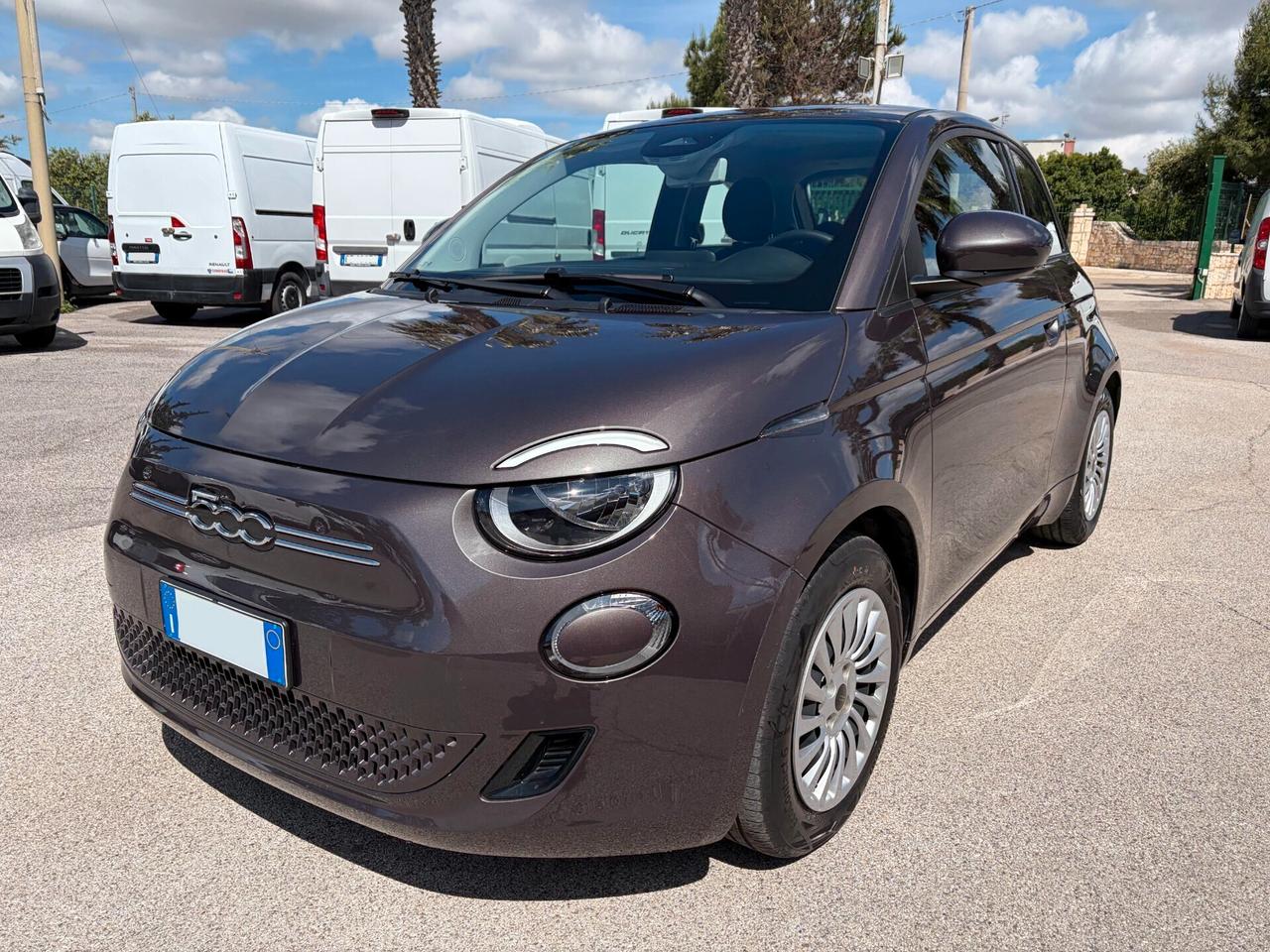 Fiat 500e Berlina 23,8 kWh Action