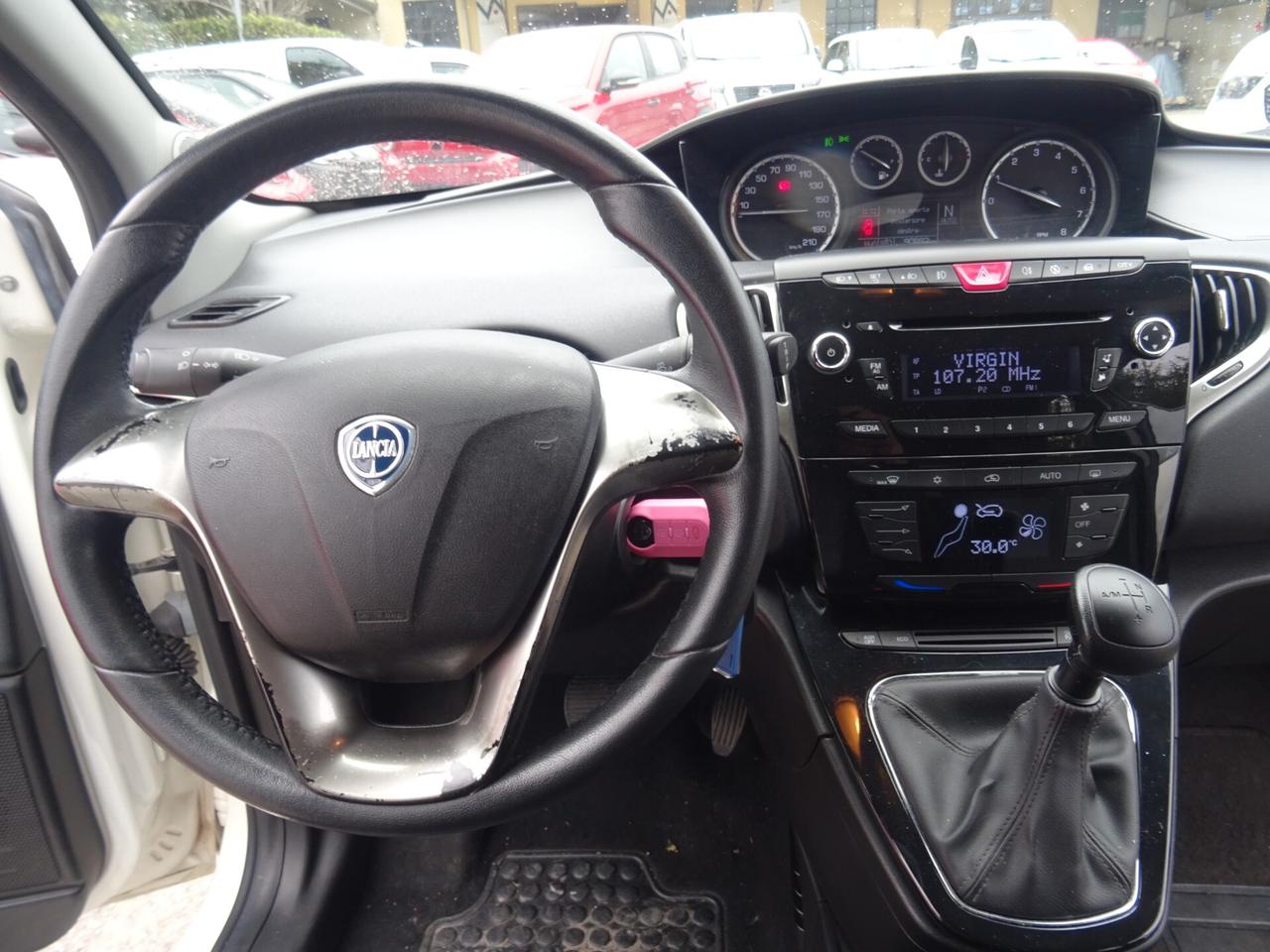 Lancia Ypsilon 0.9 TwinAir 85 CV 5p Platinum C.AUTOMATICO