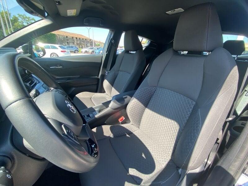Toyota C-HR 1.8 Hybrid E-CVT Active