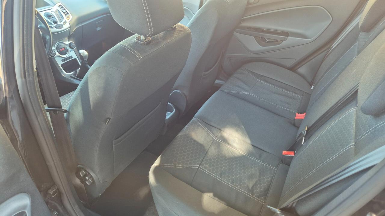 Ford Fiesta 1.4 5 porte Benzina GPL Titanium