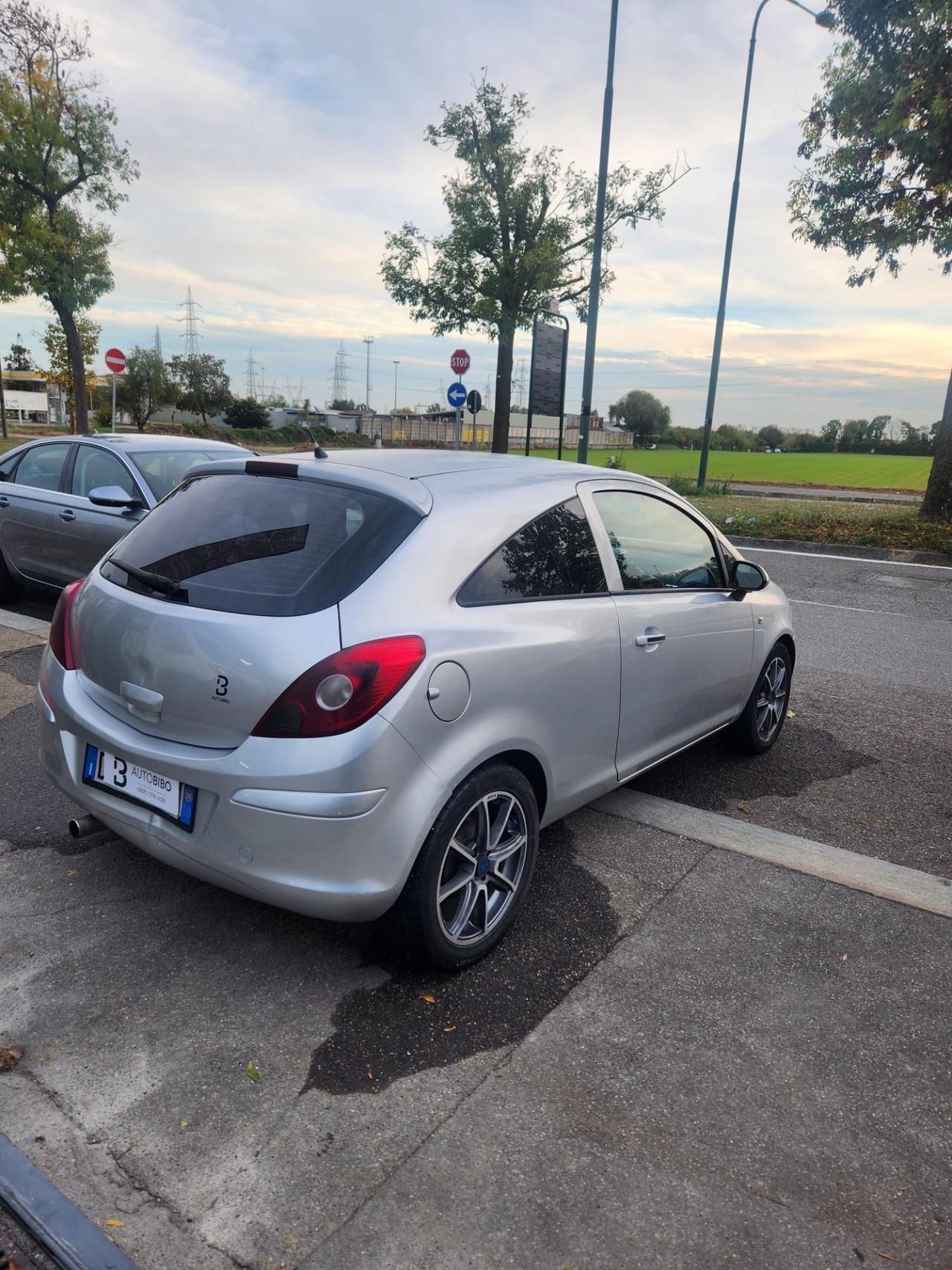 Opel Corsa 1.2 80CV 3 porte GPL-TECH Enjoy