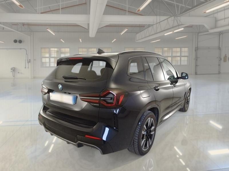 BMW 109 CV INSPIRING SUV