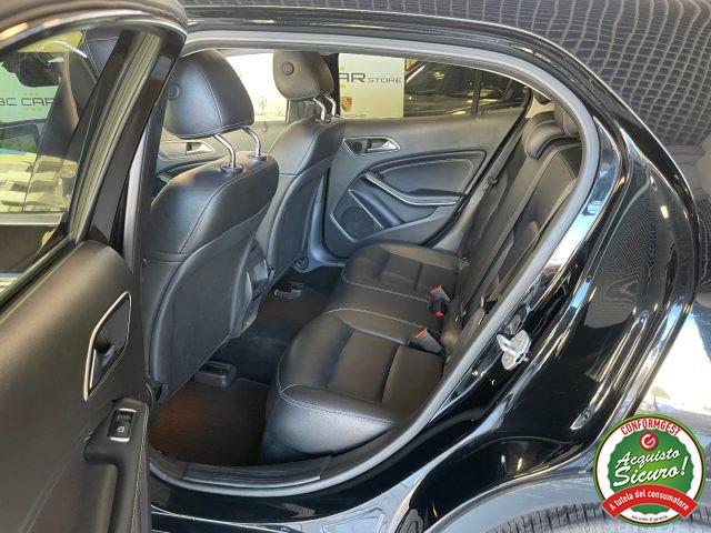 MERCEDES-BENZ GLA 200 d Aut. Sport *TETTO*PELLE*CAMERA