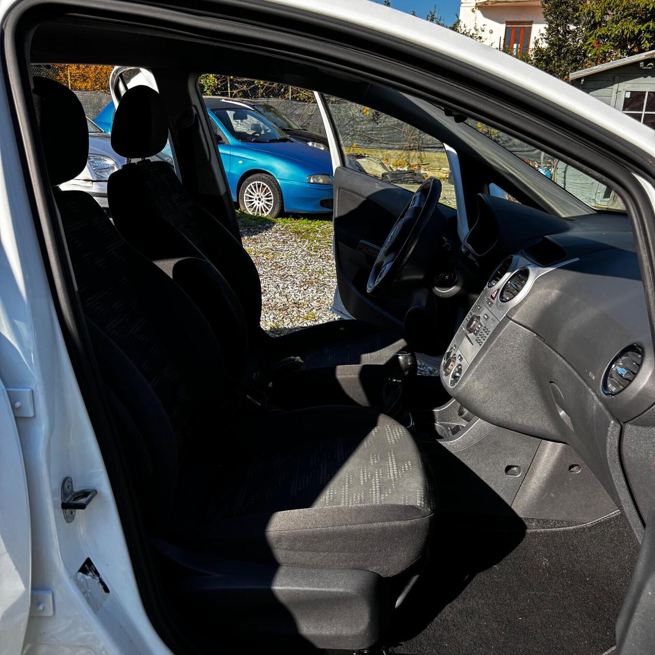 Opel Corsa 1.2 85CV 5 porte GPL-TECH Club