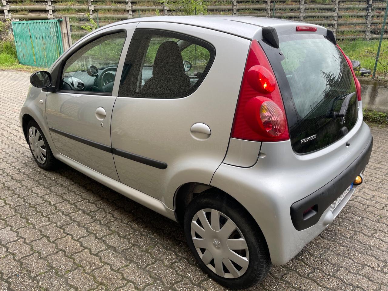 Peugeot 107 1.0 68CV 5p. Plaisir