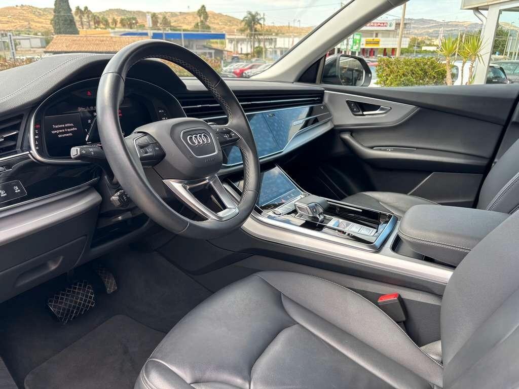 Audi Q8 SUV 45 TDI quattro tiptronic S line edition 2024 / KM 52.000 IVA ESPOSTA Tua a solo 599 Euro al mese