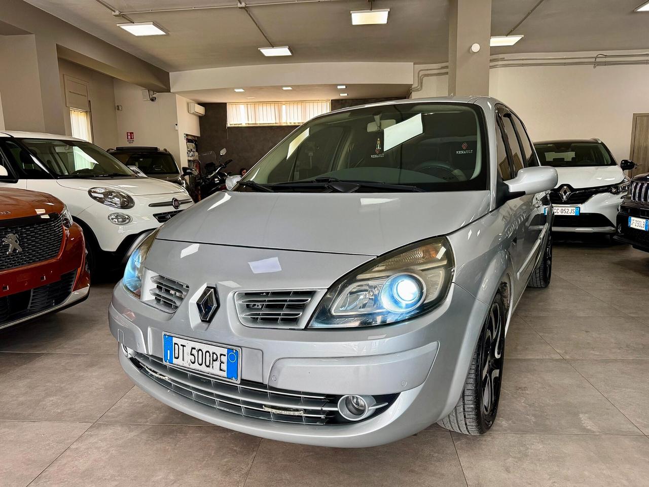 Renault Scenic 1.9 dCi 130CV EDC Dynamique