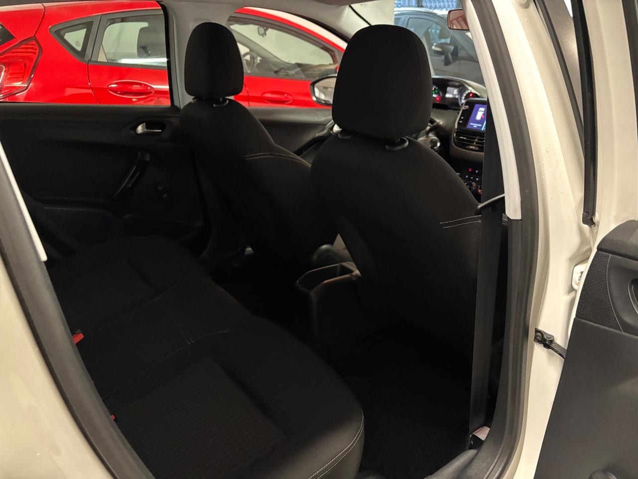 Peugeot 208 1.6 hdi Allure | OK NEOPATENTATI |