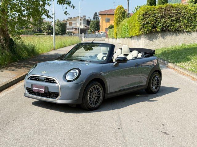 MINI Cooper C Cabrio Cooper C Favoured Cabrio
