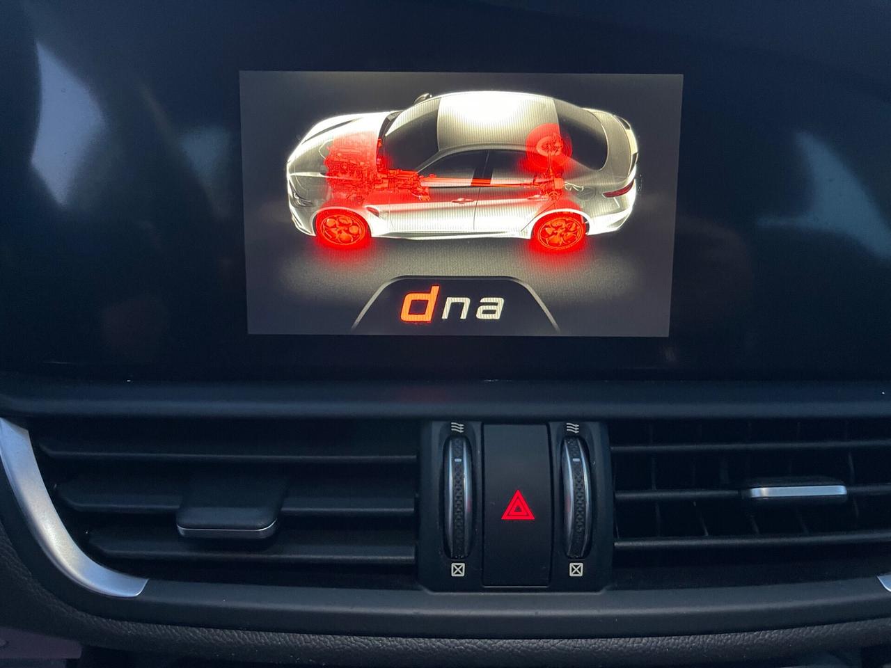 ALFA ROMEO GIULIA 2.2D ROSSA FULL 93000KM NUOVA